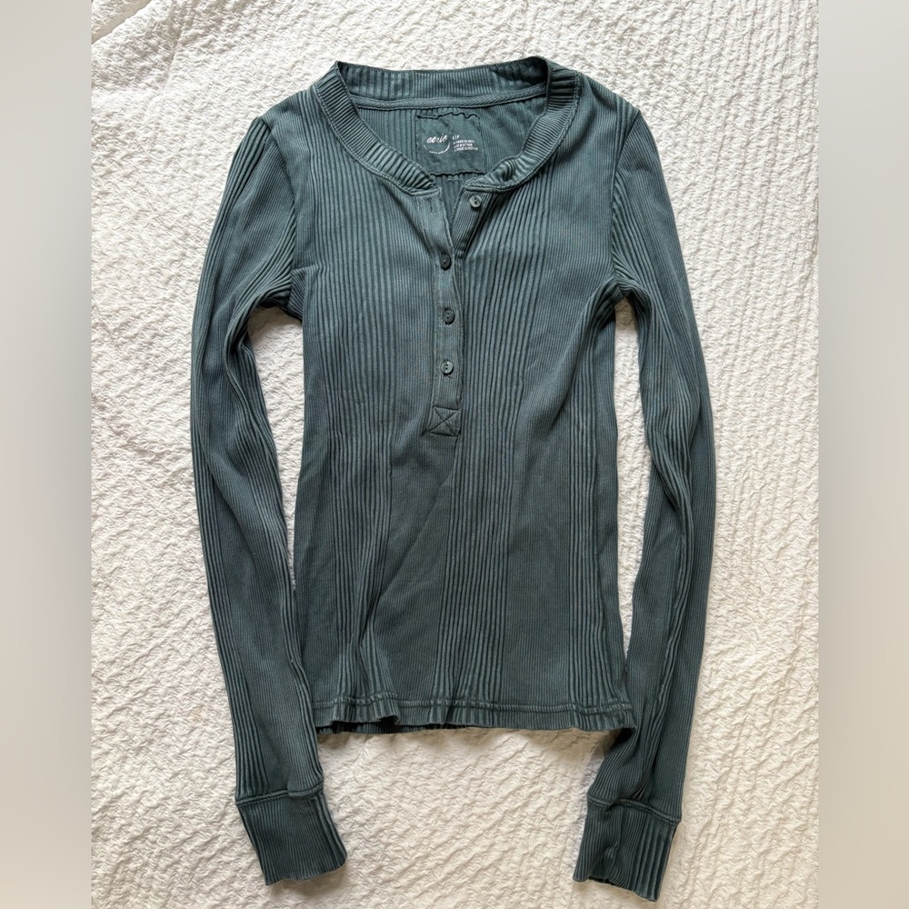 Aerie green long sleeve